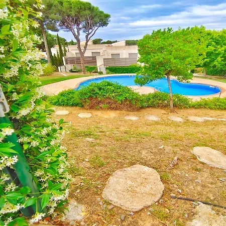 Дом отдыха Vacay Mickey, Piscina Compartida, Sol, En La Costa Brava, L'escala! *